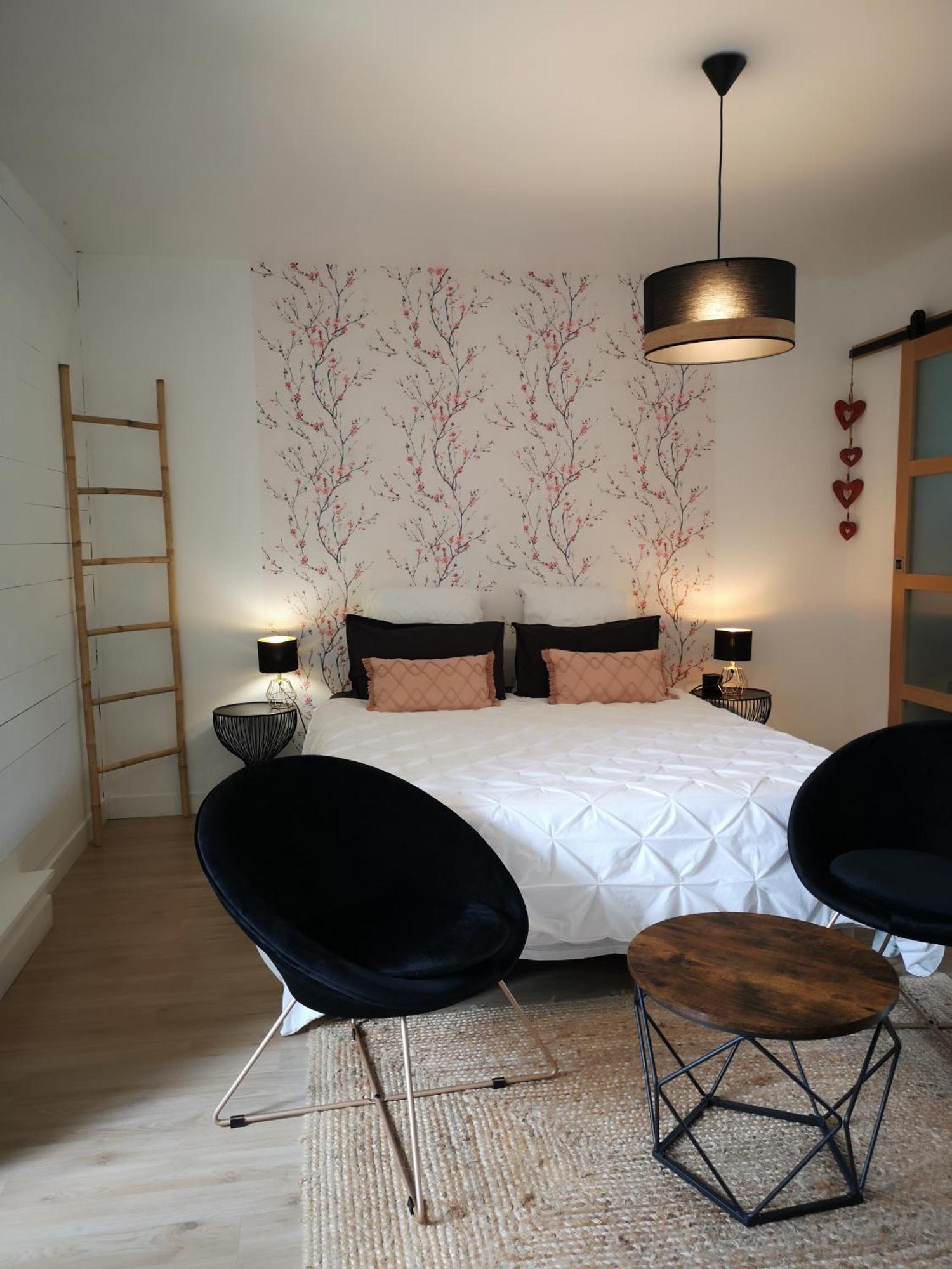 Au Gray Du Temps Suspendu Bed and Breakfast Pleslin-Trigavou Eksteriør billede
